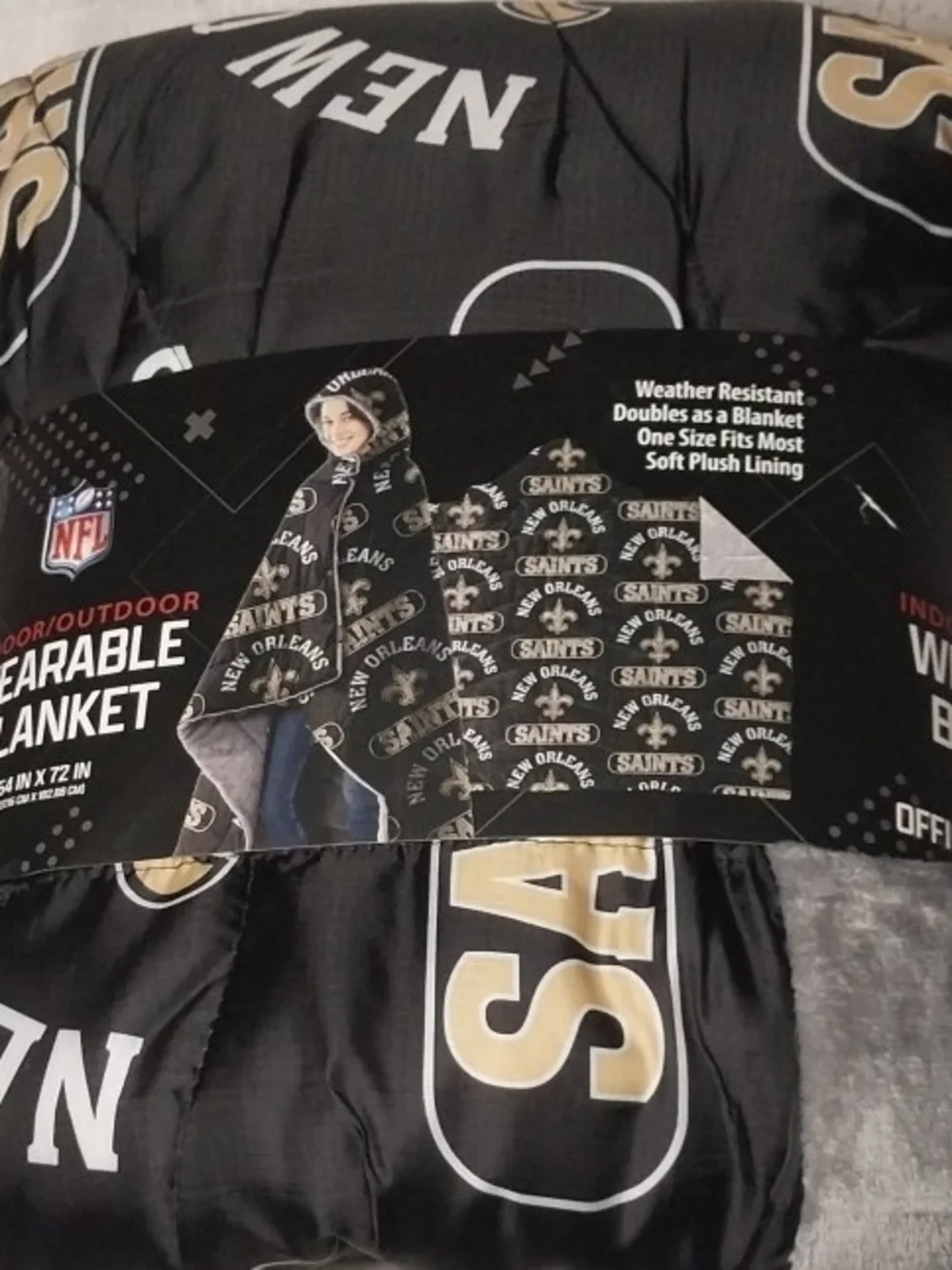 New Orleans Saints Black Wearable /Blanket